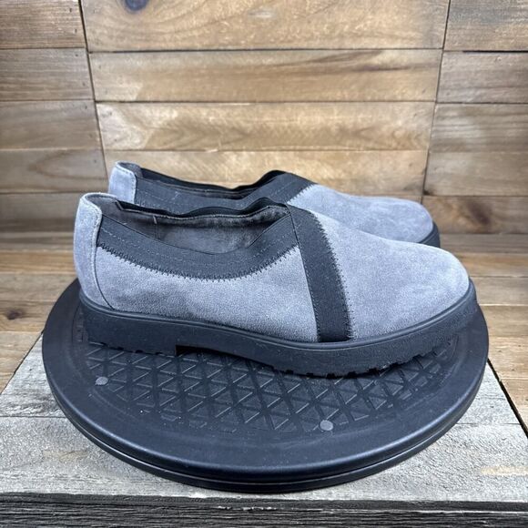 Clarks Artisan Womens Size 6 Bellevue Cedar Gray Suede Slip On Comfort Shoes - Picture 1 of 10